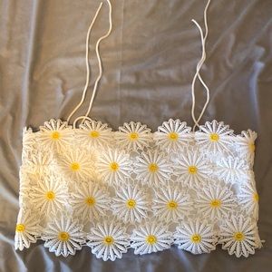 Forever 21 white lace and daisy top with straps